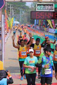 BIB: 42195, 4122, 42934
                            <button type="button" onclick="openModal(9512937)" class="btn btn-primary btn-sm float-right btn-popup" data-toggle="modal" data-target=".modal-high-quality">
                        <i class="fas fa-shopping-cart"></i> Add to Cart
                    </button>
                                            <button type="button" onclick="isThisMe(9512937, true)" class="btn btn-success btn-sm float-right btn-popup btn-isme hidden" data-toggle="tooltip" data-placement="bottom" title="นี่คือรูปของคุณใช่ไหม คลิกที่นี่เพื่อเอาเข้าอัลบั้ม">
                        <i class="fas fa-plus"></i> Add to album
                    </button>
                    <button type="button" onclick="isThisMe(9512937, false)" class="btn btn-warning btn-sm float-right btn-popup btn-isnotme hidden">
                        <i class="fas fa-ban"></i> Remove from album
                    </button>