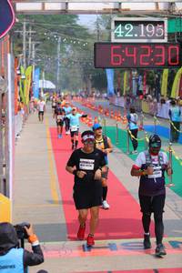 BIB: 42195, 64230
                            <button type="button" onclick="openModal(9482840)" class="btn btn-primary btn-sm float-right btn-popup" data-toggle="modal" data-target=".modal-high-quality">
                        <i class="fas fa-shopping-cart"></i> Add to Cart
                    </button>
                                            <button type="button" onclick="isThisMe(9482840, true)" class="btn btn-success btn-sm float-right btn-popup btn-isme hidden" data-toggle="tooltip" data-placement="bottom" title="นี่คือรูปของคุณใช่ไหม คลิกที่นี่เพื่อเอาเข้าอัลบั้ม">
                        <i class="fas fa-plus"></i> Add to album
                    </button>
                    <button type="button" onclick="isThisMe(9482840, false)" class="btn btn-warning btn-sm float-right btn-popup btn-isnotme hidden">
                        <i class="fas fa-ban"></i> Remove from album
                    </button>