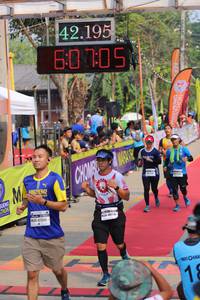 BIB: 42195, 60705, 4735
                            <button type="button" onclick="openModal(9338794)" class="btn btn-primary btn-sm float-right btn-popup" data-toggle="modal" data-target=".modal-high-quality">
                        <i class="fas fa-shopping-cart"></i> Add to Cart
                    </button>
                                            <button type="button" onclick="isThisMe(9338794, true)" class="btn btn-success btn-sm float-right btn-popup btn-isme hidden" data-toggle="tooltip" data-placement="bottom" title="นี่คือรูปของคุณใช่ไหม คลิกที่นี่เพื่อเอาเข้าอัลบั้ม">
                        <i class="fas fa-plus"></i> Add to album
                    </button>
                    <button type="button" onclick="isThisMe(9338794, false)" class="btn btn-warning btn-sm float-right btn-popup btn-isnotme hidden">
                        <i class="fas fa-ban"></i> Remove from album
                    </button>