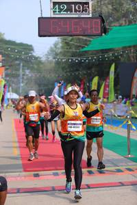 BIB: 42195, 64640, 40360
                            <button type="button" onclick="openModal(9488617)" class="btn btn-primary btn-sm float-right btn-popup" data-toggle="modal" data-target=".modal-high-quality">
                        <i class="fas fa-shopping-cart"></i> Add to Cart
                    </button>
                                            <button type="button" onclick="isThisMe(9488617, true)" class="btn btn-success btn-sm float-right btn-popup btn-isme hidden" data-toggle="tooltip" data-placement="bottom" title="นี่คือรูปของคุณใช่ไหม คลิกที่นี่เพื่อเอาเข้าอัลบั้ม">
                        <i class="fas fa-plus"></i> Add to album
                    </button>
                    <button type="button" onclick="isThisMe(9488617, false)" class="btn btn-warning btn-sm float-right btn-popup btn-isnotme hidden">
                        <i class="fas fa-ban"></i> Remove from album
                    </button>