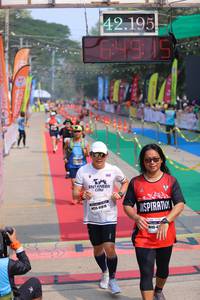 BIB: 42195, 41819
                            <button type="button" onclick="openModal(9489652)" class="btn btn-primary btn-sm float-right btn-popup" data-toggle="modal" data-target=".modal-high-quality">
                        <i class="fas fa-shopping-cart"></i> Add to Cart
                    </button>
                                            <button type="button" onclick="isThisMe(9489652, true)" class="btn btn-success btn-sm float-right btn-popup btn-isme hidden" data-toggle="tooltip" data-placement="bottom" title="นี่คือรูปของคุณใช่ไหม คลิกที่นี่เพื่อเอาเข้าอัลบั้ม">
                        <i class="fas fa-plus"></i> Add to album
                    </button>
                    <button type="button" onclick="isThisMe(9489652, false)" class="btn btn-warning btn-sm float-right btn-popup btn-isnotme hidden">
                        <i class="fas fa-ban"></i> Remove from album
                    </button>