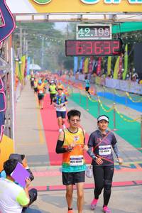 BIB: 42195, 63632, 4018, 40948
                            <button type="button" onclick="openModal(9472222)" class="btn btn-primary btn-sm float-right btn-popup" data-toggle="modal" data-target=".modal-high-quality">
                        <i class="fas fa-shopping-cart"></i> Add to Cart
                    </button>
                                            <button type="button" onclick="isThisMe(9472222, true)" class="btn btn-success btn-sm float-right btn-popup btn-isme hidden" data-toggle="tooltip" data-placement="bottom" title="นี่คือรูปของคุณใช่ไหม คลิกที่นี่เพื่อเอาเข้าอัลบั้ม">
                        <i class="fas fa-plus"></i> Add to album
                    </button>
                    <button type="button" onclick="isThisMe(9472222, false)" class="btn btn-warning btn-sm float-right btn-popup btn-isnotme hidden">
                        <i class="fas fa-ban"></i> Remove from album
                    </button>