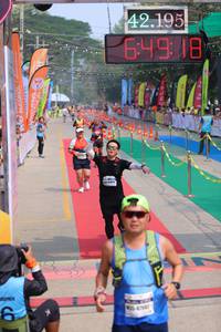 BIB: 42195, 64918
                            <button type="button" onclick="openModal(9489724)" class="btn btn-primary btn-sm float-right btn-popup" data-toggle="modal" data-target=".modal-high-quality">
                        <i class="fas fa-shopping-cart"></i> Add to Cart
                    </button>
                                            <button type="button" onclick="isThisMe(9489724, true)" class="btn btn-success btn-sm float-right btn-popup btn-isme hidden" data-toggle="tooltip" data-placement="bottom" title="นี่คือรูปของคุณใช่ไหม คลิกที่นี่เพื่อเอาเข้าอัลบั้ม">
                        <i class="fas fa-plus"></i> Add to album
                    </button>
                    <button type="button" onclick="isThisMe(9489724, false)" class="btn btn-warning btn-sm float-right btn-popup btn-isnotme hidden">
                        <i class="fas fa-ban"></i> Remove from album
                    </button>