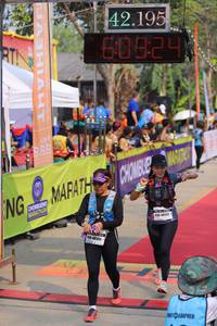 BIB: 42195, 60924, 40012, 40351
                            <button type="button" onclick="openModal(9345768)" class="btn btn-primary btn-sm float-right btn-popup" data-toggle="modal" data-target=".modal-high-quality">
                        <i class="fas fa-shopping-cart"></i> Add to Cart
                    </button>
                                            <button type="button" onclick="isThisMe(9345768, true)" class="btn btn-success btn-sm float-right btn-popup btn-isme hidden" data-toggle="tooltip" data-placement="bottom" title="นี่คือรูปของคุณใช่ไหม คลิกที่นี่เพื่อเอาเข้าอัลบั้ม">
                        <i class="fas fa-plus"></i> Add to album
                    </button>
                    <button type="button" onclick="isThisMe(9345768, false)" class="btn btn-warning btn-sm float-right btn-popup btn-isnotme hidden">
                        <i class="fas fa-ban"></i> Remove from album
                    </button>