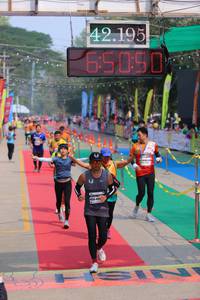 BIB: 42195, 650908
                            <button type="button" onclick="openModal(9491886)" class="btn btn-primary btn-sm float-right btn-popup" data-toggle="modal" data-target=".modal-high-quality">
                        <i class="fas fa-shopping-cart"></i> Add to Cart
                    </button>
                                            <button type="button" onclick="isThisMe(9491886, true)" class="btn btn-success btn-sm float-right btn-popup btn-isme hidden" data-toggle="tooltip" data-placement="bottom" title="นี่คือรูปของคุณใช่ไหม คลิกที่นี่เพื่อเอาเข้าอัลบั้ม">
                        <i class="fas fa-plus"></i> Add to album
                    </button>
                    <button type="button" onclick="isThisMe(9491886, false)" class="btn btn-warning btn-sm float-right btn-popup btn-isnotme hidden">
                        <i class="fas fa-ban"></i> Remove from album
                    </button>