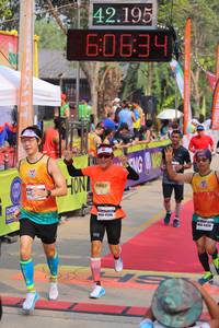 BIB: 42195, 60634, 446
                            <button type="button" onclick="openModal(9336182)" class="btn btn-primary btn-sm float-right btn-popup" data-toggle="modal" data-target=".modal-high-quality">
                        <i class="fas fa-shopping-cart"></i> Add to Cart
                    </button>
                                            <button type="button" onclick="isThisMe(9336182, true)" class="btn btn-success btn-sm float-right btn-popup btn-isme hidden" data-toggle="tooltip" data-placement="bottom" title="นี่คือรูปของคุณใช่ไหม คลิกที่นี่เพื่อเอาเข้าอัลบั้ม">
                        <i class="fas fa-plus"></i> Add to album
                    </button>
                    <button type="button" onclick="isThisMe(9336182, false)" class="btn btn-warning btn-sm float-right btn-popup btn-isnotme hidden">
                        <i class="fas fa-ban"></i> Remove from album
                    </button>