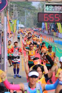 BIB: 42195, 655
                            <button type="button" onclick="openModal(9513103)" class="btn btn-primary btn-sm float-right btn-popup" data-toggle="modal" data-target=".modal-high-quality">
                        <i class="fas fa-shopping-cart"></i> Add to Cart
                    </button>
                                            <button type="button" onclick="isThisMe(9513103, true)" class="btn btn-success btn-sm float-right btn-popup btn-isme hidden" data-toggle="tooltip" data-placement="bottom" title="นี่คือรูปของคุณใช่ไหม คลิกที่นี่เพื่อเอาเข้าอัลบั้ม">
                        <i class="fas fa-plus"></i> Add to album
                    </button>
                    <button type="button" onclick="isThisMe(9513103, false)" class="btn btn-warning btn-sm float-right btn-popup btn-isnotme hidden">
                        <i class="fas fa-ban"></i> Remove from album
                    </button>