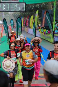 BIB: 4395
                            <button type="button" onclick="openModal(9348912)" class="btn btn-primary btn-sm float-right btn-popup" data-toggle="modal" data-target=".modal-high-quality">
                        <i class="fas fa-shopping-cart"></i> Add to Cart
                    </button>
                                            <button type="button" onclick="isThisMe(9348912, true)" class="btn btn-success btn-sm float-right btn-popup btn-isme hidden" data-toggle="tooltip" data-placement="bottom" title="นี่คือรูปของคุณใช่ไหม คลิกที่นี่เพื่อเอาเข้าอัลบั้ม">
                        <i class="fas fa-plus"></i> Add to album
                    </button>
                    <button type="button" onclick="isThisMe(9348912, false)" class="btn btn-warning btn-sm float-right btn-popup btn-isnotme hidden">
                        <i class="fas fa-ban"></i> Remove from album
                    </button>