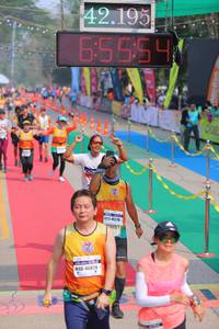 BIB: 42195, 65554, 46824
                            <button type="button" onclick="openModal(9513350)" class="btn btn-primary btn-sm float-right btn-popup" data-toggle="modal" data-target=".modal-high-quality">
                        <i class="fas fa-shopping-cart"></i> Add to Cart
                    </button>
                                            <button type="button" onclick="isThisMe(9513350, true)" class="btn btn-success btn-sm float-right btn-popup btn-isme hidden" data-toggle="tooltip" data-placement="bottom" title="นี่คือรูปของคุณใช่ไหม คลิกที่นี่เพื่อเอาเข้าอัลบั้ม">
                        <i class="fas fa-plus"></i> Add to album
                    </button>
                    <button type="button" onclick="isThisMe(9513350, false)" class="btn btn-warning btn-sm float-right btn-popup btn-isnotme hidden">
                        <i class="fas fa-ban"></i> Remove from album
                    </button>