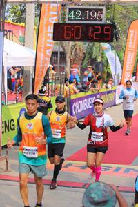 BIB: 42195, 129
                            <button type="button" onclick="openModal(9322240)" class="btn btn-primary btn-sm float-right btn-popup" data-toggle="modal" data-target=".modal-high-quality">
                        <i class="fas fa-shopping-cart"></i> Add to Cart
                    </button>
                                            <button type="button" onclick="isThisMe(9322240, true)" class="btn btn-success btn-sm float-right btn-popup btn-isme hidden" data-toggle="tooltip" data-placement="bottom" title="นี่คือรูปของคุณใช่ไหม คลิกที่นี่เพื่อเอาเข้าอัลบั้ม">
                        <i class="fas fa-plus"></i> Add to album
                    </button>
                    <button type="button" onclick="isThisMe(9322240, false)" class="btn btn-warning btn-sm float-right btn-popup btn-isnotme hidden">
                        <i class="fas fa-ban"></i> Remove from album
                    </button>
