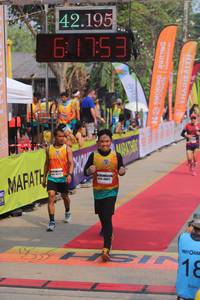 BIB: 42195, 61753, 4567
                            <button type="button" onclick="openModal(9424678)" class="btn btn-primary btn-sm float-right btn-popup" data-toggle="modal" data-target=".modal-high-quality">
                        <i class="fas fa-shopping-cart"></i> Add to Cart
                    </button>
                                            <button type="button" onclick="isThisMe(9424678, true)" class="btn btn-success btn-sm float-right btn-popup btn-isme hidden" data-toggle="tooltip" data-placement="bottom" title="นี่คือรูปของคุณใช่ไหม คลิกที่นี่เพื่อเอาเข้าอัลบั้ม">
                        <i class="fas fa-plus"></i> Add to album
                    </button>
                    <button type="button" onclick="isThisMe(9424678, false)" class="btn btn-warning btn-sm float-right btn-popup btn-isnotme hidden">
                        <i class="fas fa-ban"></i> Remove from album
                    </button>