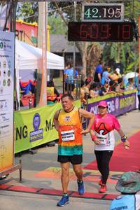 BIB: 42195, 609, 43065, 1216
                            <button type="button" onclick="openModal(9345307)" class="btn btn-primary btn-sm float-right btn-popup" data-toggle="modal" data-target=".modal-high-quality">
                        <i class="fas fa-shopping-cart"></i> Add to Cart
                    </button>
                                            <button type="button" onclick="isThisMe(9345307, true)" class="btn btn-success btn-sm float-right btn-popup btn-isme hidden" data-toggle="tooltip" data-placement="bottom" title="นี่คือรูปของคุณใช่ไหม คลิกที่นี่เพื่อเอาเข้าอัลบั้ม">
                        <i class="fas fa-plus"></i> Add to album
                    </button>
                    <button type="button" onclick="isThisMe(9345307, false)" class="btn btn-warning btn-sm float-right btn-popup btn-isnotme hidden">
                        <i class="fas fa-ban"></i> Remove from album
                    </button>