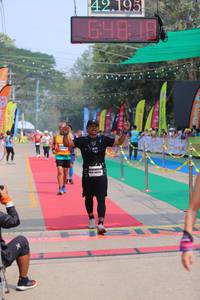 BIB: 42195, 648
                            <button type="button" onclick="openModal(9489347)" class="btn btn-primary btn-sm float-right btn-popup" data-toggle="modal" data-target=".modal-high-quality">
                        <i class="fas fa-shopping-cart"></i> Add to Cart
                    </button>
                                            <button type="button" onclick="isThisMe(9489347, true)" class="btn btn-success btn-sm float-right btn-popup btn-isme hidden" data-toggle="tooltip" data-placement="bottom" title="นี่คือรูปของคุณใช่ไหม คลิกที่นี่เพื่อเอาเข้าอัลบั้ม">
                        <i class="fas fa-plus"></i> Add to album
                    </button>
                    <button type="button" onclick="isThisMe(9489347, false)" class="btn btn-warning btn-sm float-right btn-popup btn-isnotme hidden">
                        <i class="fas fa-ban"></i> Remove from album
                    </button>