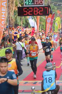 BIB: 42195, 5282
                            <button type="button" onclick="openModal(9136800)" class="btn btn-primary btn-sm float-right btn-popup" data-toggle="modal" data-target=".modal-high-quality">
                        <i class="fas fa-shopping-cart"></i> Add to Cart
                    </button>
                                            <button type="button" onclick="isThisMe(9136800, true)" class="btn btn-success btn-sm float-right btn-popup btn-isme hidden" data-toggle="tooltip" data-placement="bottom" title="นี่คือรูปของคุณใช่ไหม คลิกที่นี่เพื่อเอาเข้าอัลบั้ม">
                        <i class="fas fa-plus"></i> Add to album
                    </button>
                    <button type="button" onclick="isThisMe(9136800, false)" class="btn btn-warning btn-sm float-right btn-popup btn-isnotme hidden">
                        <i class="fas fa-ban"></i> Remove from album
                    </button>