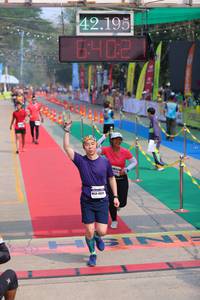 BIB: 42195, 402
                            <button type="button" onclick="openModal(9478923)" class="btn btn-primary btn-sm float-right btn-popup" data-toggle="modal" data-target=".modal-high-quality">
                        <i class="fas fa-shopping-cart"></i> Add to Cart
                    </button>
                                            <button type="button" onclick="isThisMe(9478923, true)" class="btn btn-success btn-sm float-right btn-popup btn-isme hidden" data-toggle="tooltip" data-placement="bottom" title="นี่คือรูปของคุณใช่ไหม คลิกที่นี่เพื่อเอาเข้าอัลบั้ม">
                        <i class="fas fa-plus"></i> Add to album
                    </button>
                    <button type="button" onclick="isThisMe(9478923, false)" class="btn btn-warning btn-sm float-right btn-popup btn-isnotme hidden">
                        <i class="fas fa-ban"></i> Remove from album
                    </button>