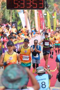 BIB: 5335, 46340
                            <button type="button" onclick="openModal(9142656)" class="btn btn-primary btn-sm float-right btn-popup" data-toggle="modal" data-target=".modal-high-quality">
                        <i class="fas fa-shopping-cart"></i> Add to Cart
                    </button>
                                            <button type="button" onclick="isThisMe(9142656, true)" class="btn btn-success btn-sm float-right btn-popup btn-isme hidden" data-toggle="tooltip" data-placement="bottom" title="นี่คือรูปของคุณใช่ไหม คลิกที่นี่เพื่อเอาเข้าอัลบั้ม">
                        <i class="fas fa-plus"></i> Add to album
                    </button>
                    <button type="button" onclick="isThisMe(9142656, false)" class="btn btn-warning btn-sm float-right btn-popup btn-isnotme hidden">
                        <i class="fas fa-ban"></i> Remove from album
                    </button>