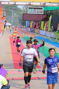 BIB: 42195, 47372, 4258
                            <button type="button" onclick="openModal(9468738)" class="btn btn-primary btn-sm float-right btn-popup" data-toggle="modal" data-target=".modal-high-quality">
                        <i class="fas fa-shopping-cart"></i> Add to Cart
                    </button>
                                            <button type="button" onclick="isThisMe(9468738, true)" class="btn btn-success btn-sm float-right btn-popup btn-isme hidden" data-toggle="tooltip" data-placement="bottom" title="นี่คือรูปของคุณใช่ไหม คลิกที่นี่เพื่อเอาเข้าอัลบั้ม">
                        <i class="fas fa-plus"></i> Add to album
                    </button>
                    <button type="button" onclick="isThisMe(9468738, false)" class="btn btn-warning btn-sm float-right btn-popup btn-isnotme hidden">
                        <i class="fas fa-ban"></i> Remove from album
                    </button>