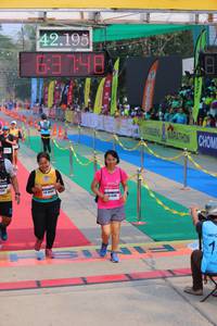 BIB: 42195, 010
                            <button type="button" onclick="openModal(9474479)" class="btn btn-primary btn-sm float-right btn-popup" data-toggle="modal" data-target=".modal-high-quality">
                        <i class="fas fa-shopping-cart"></i> Add to Cart
                    </button>
                                            <button type="button" onclick="isThisMe(9474479, true)" class="btn btn-success btn-sm float-right btn-popup btn-isme hidden" data-toggle="tooltip" data-placement="bottom" title="นี่คือรูปของคุณใช่ไหม คลิกที่นี่เพื่อเอาเข้าอัลบั้ม">
                        <i class="fas fa-plus"></i> Add to album
                    </button>
                    <button type="button" onclick="isThisMe(9474479, false)" class="btn btn-warning btn-sm float-right btn-popup btn-isnotme hidden">
                        <i class="fas fa-ban"></i> Remove from album
                    </button>