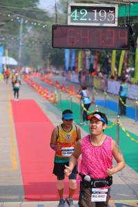 BIB: 42195, 6499, 4568, 48463
                            <button type="button" onclick="openModal(9482217)" class="btn btn-primary btn-sm float-right btn-popup" data-toggle="modal" data-target=".modal-high-quality">
                        <i class="fas fa-shopping-cart"></i> Add to Cart
                    </button>
                                            <button type="button" onclick="isThisMe(9482217, true)" class="btn btn-success btn-sm float-right btn-popup btn-isme hidden" data-toggle="tooltip" data-placement="bottom" title="นี่คือรูปของคุณใช่ไหม คลิกที่นี่เพื่อเอาเข้าอัลบั้ม">
                        <i class="fas fa-plus"></i> Add to album
                    </button>
                    <button type="button" onclick="isThisMe(9482217, false)" class="btn btn-warning btn-sm float-right btn-popup btn-isnotme hidden">
                        <i class="fas fa-ban"></i> Remove from album
                    </button>