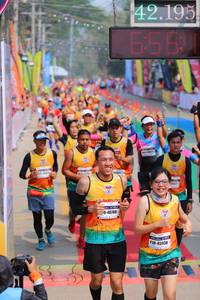 BIB: 42195, 656, 40780, 45938
                            <button type="button" onclick="openModal(9513060)" class="btn btn-primary btn-sm float-right btn-popup" data-toggle="modal" data-target=".modal-high-quality">
                        <i class="fas fa-shopping-cart"></i> Add to Cart
                    </button>
                                            <button type="button" onclick="isThisMe(9513060, true)" class="btn btn-success btn-sm float-right btn-popup btn-isme hidden" data-toggle="tooltip" data-placement="bottom" title="นี่คือรูปของคุณใช่ไหม คลิกที่นี่เพื่อเอาเข้าอัลบั้ม">
                        <i class="fas fa-plus"></i> Add to album
                    </button>
                    <button type="button" onclick="isThisMe(9513060, false)" class="btn btn-warning btn-sm float-right btn-popup btn-isnotme hidden">
                        <i class="fas fa-ban"></i> Remove from album
                    </button>