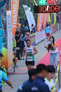 BIB: 42195, 30000, 46325
                            <button type="button" onclick="openModal(8869529)" class="btn btn-primary btn-sm float-right btn-popup" data-toggle="modal" data-target=".modal-high-quality">
                        <i class="fas fa-shopping-cart"></i> Add to Cart
                    </button>
                                            <button type="button" onclick="isThisMe(8869529, true)" class="btn btn-success btn-sm float-right btn-popup btn-isme hidden" data-toggle="tooltip" data-placement="bottom" title="นี่คือรูปของคุณใช่ไหม คลิกที่นี่เพื่อเอาเข้าอัลบั้ม">
                        <i class="fas fa-plus"></i> Add to album
                    </button>
                    <button type="button" onclick="isThisMe(8869529, false)" class="btn btn-warning btn-sm float-right btn-popup btn-isnotme hidden">
                        <i class="fas fa-ban"></i> Remove from album
                    </button>
