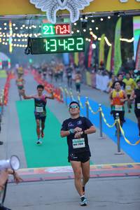 BIB: 13422, 218
                            <button type="button" onclick="openModal(8875008)" class="btn btn-primary btn-sm float-right btn-popup" data-toggle="modal" data-target=".modal-high-quality">
                        <i class="fas fa-shopping-cart"></i> Add to Cart
                    </button>
                                            <button type="button" onclick="isThisMe(8875008, true)" class="btn btn-success btn-sm float-right btn-popup btn-isme hidden" data-toggle="tooltip" data-placement="bottom" title="นี่คือรูปของคุณใช่ไหม คลิกที่นี่เพื่อเอาเข้าอัลบั้ม">
                        <i class="fas fa-plus"></i> Add to album
                    </button>
                    <button type="button" onclick="isThisMe(8875008, false)" class="btn btn-warning btn-sm float-right btn-popup btn-isnotme hidden">
                        <i class="fas fa-ban"></i> Remove from album
                    </button>