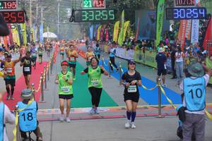 BIB: 2195, 10718, 255, 33255, 30254, 
                            <button type="button" onclick="openModal(8187745)" class="btn btn-primary btn-sm float-right btn-popup" data-toggle="modal" data-target=".modal-high-quality">
                        <i class="fas fa-shopping-cart"></i> Add to Cart
                    </button>
                                            <button type="button" onclick="isThisMe(8187745, true)" class="btn btn-success btn-sm float-right btn-popup btn-isme hidden" data-toggle="tooltip" data-placement="bottom" title="นี่คือรูปของคุณใช่ไหม คลิกที่นี่เพื่อเอาเข้าอัลบั้ม">
                        <i class="fas fa-plus"></i> Add to album
                    </button>
                    <button type="button" onclick="isThisMe(8187745, false)" class="btn btn-warning btn-sm float-right btn-popup btn-isnotme hidden">
                        <i class="fas fa-ban"></i> Remove from album
                    </button>
