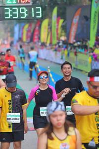 BIB: 33913, 26564
                            <button type="button" onclick="openModal(8214311)" class="btn btn-primary btn-sm float-right btn-popup" data-toggle="modal" data-target=".modal-high-quality">
                        <i class="fas fa-shopping-cart"></i> Add to Cart
                    </button>
                                            <button type="button" onclick="isThisMe(8214311, true)" class="btn btn-success btn-sm float-right btn-popup btn-isme hidden" data-toggle="tooltip" data-placement="bottom" title="นี่คือรูปของคุณใช่ไหม คลิกที่นี่เพื่อเอาเข้าอัลบั้ม">
                        <i class="fas fa-plus"></i> Add to album
                    </button>
                    <button type="button" onclick="isThisMe(8214311, false)" class="btn btn-warning btn-sm float-right btn-popup btn-isnotme hidden">
                        <i class="fas fa-ban"></i> Remove from album
                    </button>