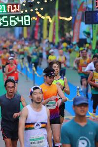 BIB: 5648, 2770, 20824
                            <button type="button" onclick="openModal(8973363)" class="btn btn-primary btn-sm float-right btn-popup" data-toggle="modal" data-target=".modal-high-quality">
                        <i class="fas fa-shopping-cart"></i> Add to Cart
                    </button>
                                            <button type="button" onclick="isThisMe(8973363, true)" class="btn btn-success btn-sm float-right btn-popup btn-isme hidden" data-toggle="tooltip" data-placement="bottom" title="นี่คือรูปของคุณใช่ไหม คลิกที่นี่เพื่อเอาเข้าอัลบั้ม">
                        <i class="fas fa-plus"></i> Add to album
                    </button>
                    <button type="button" onclick="isThisMe(8973363, false)" class="btn btn-warning btn-sm float-right btn-popup btn-isnotme hidden">
                        <i class="fas fa-ban"></i> Remove from album
                    </button>