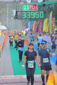 BIB: 33950, 22312, 220
                            <button type="button" onclick="openModal(8215013)" class="btn btn-primary btn-sm float-right btn-popup" data-toggle="modal" data-target=".modal-high-quality">
                        <i class="fas fa-shopping-cart"></i> Add to Cart
                    </button>
                                            <button type="button" onclick="isThisMe(8215013, true)" class="btn btn-success btn-sm float-right btn-popup btn-isme hidden" data-toggle="tooltip" data-placement="bottom" title="นี่คือรูปของคุณใช่ไหม คลิกที่นี่เพื่อเอาเข้าอัลบั้ม">
                        <i class="fas fa-plus"></i> Add to album
                    </button>
                    <button type="button" onclick="isThisMe(8215013, false)" class="btn btn-warning btn-sm float-right btn-popup btn-isnotme hidden">
                        <i class="fas fa-ban"></i> Remove from album
                    </button>