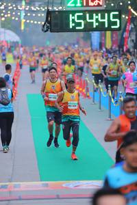 BIB: 445, 263
                            <button type="button" onclick="openModal(8906668)" class="btn btn-primary btn-sm float-right btn-popup" data-toggle="modal" data-target=".modal-high-quality">
                        <i class="fas fa-shopping-cart"></i> Add to Cart
                    </button>
                                            <button type="button" onclick="isThisMe(8906668, true)" class="btn btn-success btn-sm float-right btn-popup btn-isme hidden" data-toggle="tooltip" data-placement="bottom" title="นี่คือรูปของคุณใช่ไหม คลิกที่นี่เพื่อเอาเข้าอัลบั้ม">
                        <i class="fas fa-plus"></i> Add to album
                    </button>
                    <button type="button" onclick="isThisMe(8906668, false)" class="btn btn-warning btn-sm float-right btn-popup btn-isnotme hidden">
                        <i class="fas fa-ban"></i> Remove from album
                    </button>
