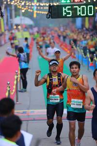 BIB: 700, 25633, 26098
                            <button type="button" onclick="openModal(8974000)" class="btn btn-primary btn-sm float-right btn-popup" data-toggle="modal" data-target=".modal-high-quality">
                        <i class="fas fa-shopping-cart"></i> Add to Cart
                    </button>
                                            <button type="button" onclick="isThisMe(8974000, true)" class="btn btn-success btn-sm float-right btn-popup btn-isme hidden" data-toggle="tooltip" data-placement="bottom" title="นี่คือรูปของคุณใช่ไหม คลิกที่นี่เพื่อเอาเข้าอัลบั้ม">
                        <i class="fas fa-plus"></i> Add to album
                    </button>
                    <button type="button" onclick="isThisMe(8974000, false)" class="btn btn-warning btn-sm float-right btn-popup btn-isnotme hidden">
                        <i class="fas fa-ban"></i> Remove from album
                    </button>