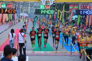 BIB: 42195, 1004, 409, 14408, 1406, 145
                            <button type="button" onclick="openModal(8892226)" class="btn btn-primary btn-sm float-right btn-popup" data-toggle="modal" data-target=".modal-high-quality">
                        <i class="fas fa-shopping-cart"></i> Add to Cart
                    </button>
                                            <button type="button" onclick="isThisMe(8892226, true)" class="btn btn-success btn-sm float-right btn-popup btn-isme hidden" data-toggle="tooltip" data-placement="bottom" title="นี่คือรูปของคุณใช่ไหม คลิกที่นี่เพื่อเอาเข้าอัลบั้ม">
                        <i class="fas fa-plus"></i> Add to album
                    </button>
                    <button type="button" onclick="isThisMe(8892226, false)" class="btn btn-warning btn-sm float-right btn-popup btn-isnotme hidden">
                        <i class="fas fa-ban"></i> Remove from album
                    </button>