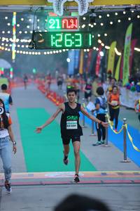 BIB: 211, 263
                            <button type="button" onclick="openModal(8862595)" class="btn btn-primary btn-sm float-right btn-popup" data-toggle="modal" data-target=".modal-high-quality">
                        <i class="fas fa-shopping-cart"></i> Add to Cart
                    </button>
                                            <button type="button" onclick="isThisMe(8862595, true)" class="btn btn-success btn-sm float-right btn-popup btn-isme hidden" data-toggle="tooltip" data-placement="bottom" title="นี่คือรูปของคุณใช่ไหม คลิกที่นี่เพื่อเอาเข้าอัลบั้ม">
                        <i class="fas fa-plus"></i> Add to album
                    </button>
                    <button type="button" onclick="isThisMe(8862595, false)" class="btn btn-warning btn-sm float-right btn-popup btn-isnotme hidden">
                        <i class="fas fa-ban"></i> Remove from album
                    </button>
