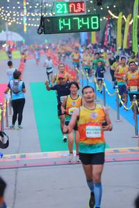 BIB: 4748
                            <button type="button" onclick="openModal(8897248)" class="btn btn-primary btn-sm float-right btn-popup" data-toggle="modal" data-target=".modal-high-quality">
                        <i class="fas fa-shopping-cart"></i> Add to Cart
                    </button>
                                            <button type="button" onclick="isThisMe(8897248, true)" class="btn btn-success btn-sm float-right btn-popup btn-isme hidden" data-toggle="tooltip" data-placement="bottom" title="นี่คือรูปของคุณใช่ไหม คลิกที่นี่เพื่อเอาเข้าอัลบั้ม">
                        <i class="fas fa-plus"></i> Add to album
                    </button>
                    <button type="button" onclick="isThisMe(8897248, false)" class="btn btn-warning btn-sm float-right btn-popup btn-isnotme hidden">
                        <i class="fas fa-ban"></i> Remove from album
                    </button>