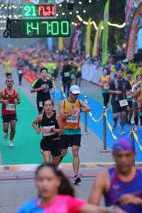 BIB: 4700, 221
                            <button type="button" onclick="openModal(8896518)" class="btn btn-primary btn-sm float-right btn-popup" data-toggle="modal" data-target=".modal-high-quality">
                        <i class="fas fa-shopping-cart"></i> Add to Cart
                    </button>
                                            <button type="button" onclick="isThisMe(8896518, true)" class="btn btn-success btn-sm float-right btn-popup btn-isme hidden" data-toggle="tooltip" data-placement="bottom" title="นี่คือรูปของคุณใช่ไหม คลิกที่นี่เพื่อเอาเข้าอัลบั้ม">
                        <i class="fas fa-plus"></i> Add to album
                    </button>
                    <button type="button" onclick="isThisMe(8896518, false)" class="btn btn-warning btn-sm float-right btn-popup btn-isnotme hidden">
                        <i class="fas fa-ban"></i> Remove from album
                    </button>