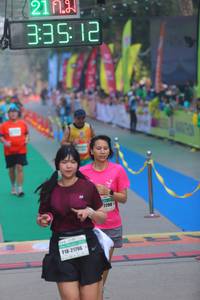BIB: 33512, 2200, 21796
                            <button type="button" onclick="openModal(8198847)" class="btn btn-primary btn-sm float-right btn-popup" data-toggle="modal" data-target=".modal-high-quality">
                        <i class="fas fa-shopping-cart"></i> Add to Cart
                    </button>
                                            <button type="button" onclick="isThisMe(8198847, true)" class="btn btn-success btn-sm float-right btn-popup btn-isme hidden" data-toggle="tooltip" data-placement="bottom" title="นี่คือรูปของคุณใช่ไหม คลิกที่นี่เพื่อเอาเข้าอัลบั้ม">
                        <i class="fas fa-plus"></i> Add to album
                    </button>
                    <button type="button" onclick="isThisMe(8198847, false)" class="btn btn-warning btn-sm float-right btn-popup btn-isnotme hidden">
                        <i class="fas fa-ban"></i> Remove from album
                    </button>