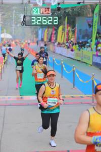 BIB: 32622, 21286
                            <button type="button" onclick="openModal(8163006)" class="btn btn-primary btn-sm float-right btn-popup" data-toggle="modal" data-target=".modal-high-quality">
                        <i class="fas fa-shopping-cart"></i> Add to Cart
                    </button>
                                            <button type="button" onclick="isThisMe(8163006, true)" class="btn btn-success btn-sm float-right btn-popup btn-isme hidden" data-toggle="tooltip" data-placement="bottom" title="นี่คือรูปของคุณใช่ไหม คลิกที่นี่เพื่อเอาเข้าอัลบั้ม">
                        <i class="fas fa-plus"></i> Add to album
                    </button>
                    <button type="button" onclick="isThisMe(8163006, false)" class="btn btn-warning btn-sm float-right btn-popup btn-isnotme hidden">
                        <i class="fas fa-ban"></i> Remove from album
                    </button>