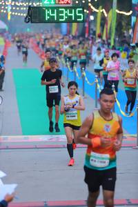 BIB: 14345, 250
                            <button type="button" onclick="openModal(8891662)" class="btn btn-primary btn-sm float-right btn-popup" data-toggle="modal" data-target=".modal-high-quality">
                        <i class="fas fa-shopping-cart"></i> Add to Cart
                    </button>
                                            <button type="button" onclick="isThisMe(8891662, true)" class="btn btn-success btn-sm float-right btn-popup btn-isme hidden" data-toggle="tooltip" data-placement="bottom" title="นี่คือรูปของคุณใช่ไหม คลิกที่นี่เพื่อเอาเข้าอัลบั้ม">
                        <i class="fas fa-plus"></i> Add to album
                    </button>
                    <button type="button" onclick="isThisMe(8891662, false)" class="btn btn-warning btn-sm float-right btn-popup btn-isnotme hidden">
                        <i class="fas fa-ban"></i> Remove from album
                    </button>