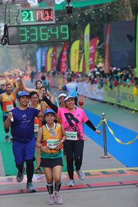 BIB: 33649, 2843
                            <button type="button" onclick="openModal(8205062)" class="btn btn-primary btn-sm float-right btn-popup" data-toggle="modal" data-target=".modal-high-quality">
                        <i class="fas fa-shopping-cart"></i> Add to Cart
                    </button>
                                            <button type="button" onclick="isThisMe(8205062, true)" class="btn btn-success btn-sm float-right btn-popup btn-isme hidden" data-toggle="tooltip" data-placement="bottom" title="นี่คือรูปของคุณใช่ไหม คลิกที่นี่เพื่อเอาเข้าอัลบั้ม">
                        <i class="fas fa-plus"></i> Add to album
                    </button>
                    <button type="button" onclick="isThisMe(8205062, false)" class="btn btn-warning btn-sm float-right btn-popup btn-isnotme hidden">
                        <i class="fas fa-ban"></i> Remove from album
                    </button>