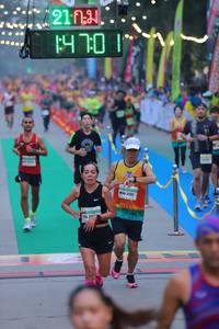 BIB: 21721
                            <button type="button" onclick="openModal(8896512)" class="btn btn-primary btn-sm float-right btn-popup" data-toggle="modal" data-target=".modal-high-quality">
                        <i class="fas fa-shopping-cart"></i> Add to Cart
                    </button>
                                            <button type="button" onclick="isThisMe(8896512, true)" class="btn btn-success btn-sm float-right btn-popup btn-isme hidden" data-toggle="tooltip" data-placement="bottom" title="นี่คือรูปของคุณใช่ไหม คลิกที่นี่เพื่อเอาเข้าอัลบั้ม">
                        <i class="fas fa-plus"></i> Add to album
                    </button>
                    <button type="button" onclick="isThisMe(8896512, false)" class="btn btn-warning btn-sm float-right btn-popup btn-isnotme hidden">
                        <i class="fas fa-ban"></i> Remove from album
                    </button>
