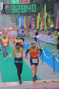 BIB: 32840, 20104, 20389
                            <button type="button" onclick="openModal(8174311)" class="btn btn-primary btn-sm float-right btn-popup" data-toggle="modal" data-target=".modal-high-quality">
                        <i class="fas fa-shopping-cart"></i> Add to Cart
                    </button>
                                            <button type="button" onclick="isThisMe(8174311, true)" class="btn btn-success btn-sm float-right btn-popup btn-isme hidden" data-toggle="tooltip" data-placement="bottom" title="นี่คือรูปของคุณใช่ไหม คลิกที่นี่เพื่อเอาเข้าอัลบั้ม">
                        <i class="fas fa-plus"></i> Add to album
                    </button>
                    <button type="button" onclick="isThisMe(8174311, false)" class="btn btn-warning btn-sm float-right btn-popup btn-isnotme hidden">
                        <i class="fas fa-ban"></i> Remove from album
                    </button>