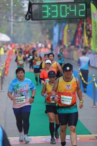BIB: 33042, 22272, 28201
                            <button type="button" onclick="openModal(8180432)" class="btn btn-primary btn-sm float-right btn-popup" data-toggle="modal" data-target=".modal-high-quality">
                        <i class="fas fa-shopping-cart"></i> Add to Cart
                    </button>
                                            <button type="button" onclick="isThisMe(8180432, true)" class="btn btn-success btn-sm float-right btn-popup btn-isme hidden" data-toggle="tooltip" data-placement="bottom" title="นี่คือรูปของคุณใช่ไหม คลิกที่นี่เพื่อเอาเข้าอัลบั้ม">
                        <i class="fas fa-plus"></i> Add to album
                    </button>
                    <button type="button" onclick="isThisMe(8180432, false)" class="btn btn-warning btn-sm float-right btn-popup btn-isnotme hidden">
                        <i class="fas fa-ban"></i> Remove from album
                    </button>
