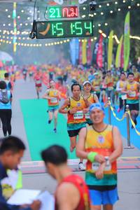 BIB: 211
                            <button type="button" onclick="openModal(8903199)" class="btn btn-primary btn-sm float-right btn-popup" data-toggle="modal" data-target=".modal-high-quality">
                        <i class="fas fa-shopping-cart"></i> Add to Cart
                    </button>
                                            <button type="button" onclick="isThisMe(8903199, true)" class="btn btn-success btn-sm float-right btn-popup btn-isme hidden" data-toggle="tooltip" data-placement="bottom" title="นี่คือรูปของคุณใช่ไหม คลิกที่นี่เพื่อเอาเข้าอัลบั้ม">
                        <i class="fas fa-plus"></i> Add to album
                    </button>
                    <button type="button" onclick="isThisMe(8903199, false)" class="btn btn-warning btn-sm float-right btn-popup btn-isnotme hidden">
                        <i class="fas fa-ban"></i> Remove from album
                    </button>