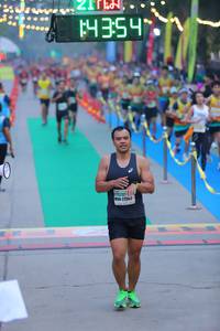 BIB: 4354, 2252
                            <button type="button" onclick="openModal(8891959)" class="btn btn-primary btn-sm float-right btn-popup" data-toggle="modal" data-target=".modal-high-quality">
                        <i class="fas fa-shopping-cart"></i> Add to Cart
                    </button>
                                            <button type="button" onclick="isThisMe(8891959, true)" class="btn btn-success btn-sm float-right btn-popup btn-isme hidden" data-toggle="tooltip" data-placement="bottom" title="นี่คือรูปของคุณใช่ไหม คลิกที่นี่เพื่อเอาเข้าอัลบั้ม">
                        <i class="fas fa-plus"></i> Add to album
                    </button>
                    <button type="button" onclick="isThisMe(8891959, false)" class="btn btn-warning btn-sm float-right btn-popup btn-isnotme hidden">
                        <i class="fas fa-ban"></i> Remove from album
                    </button>