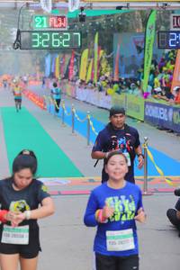 BIB: 32627, 20554, 227
                            <button type="button" onclick="openModal(8163808)" class="btn btn-primary btn-sm float-right btn-popup" data-toggle="modal" data-target=".modal-high-quality">
                        <i class="fas fa-shopping-cart"></i> Add to Cart
                    </button>
                                            <button type="button" onclick="isThisMe(8163808, true)" class="btn btn-success btn-sm float-right btn-popup btn-isme hidden" data-toggle="tooltip" data-placement="bottom" title="นี่คือรูปของคุณใช่ไหม คลิกที่นี่เพื่อเอาเข้าอัลบั้ม">
                        <i class="fas fa-plus"></i> Add to album
                    </button>
                    <button type="button" onclick="isThisMe(8163808, false)" class="btn btn-warning btn-sm float-right btn-popup btn-isnotme hidden">
                        <i class="fas fa-ban"></i> Remove from album
                    </button>