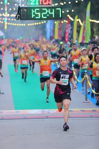 BIB: 247, 21872
                            <button type="button" onclick="openModal(8904161)" class="btn btn-primary btn-sm float-right btn-popup" data-toggle="modal" data-target=".modal-high-quality">
                        <i class="fas fa-shopping-cart"></i> Add to Cart
                    </button>
                                            <button type="button" onclick="isThisMe(8904161, true)" class="btn btn-success btn-sm float-right btn-popup btn-isme hidden" data-toggle="tooltip" data-placement="bottom" title="นี่คือรูปของคุณใช่ไหม คลิกที่นี่เพื่อเอาเข้าอัลบั้ม">
                        <i class="fas fa-plus"></i> Add to album
                    </button>
                    <button type="button" onclick="isThisMe(8904161, false)" class="btn btn-warning btn-sm float-right btn-popup btn-isnotme hidden">
                        <i class="fas fa-ban"></i> Remove from album
                    </button>