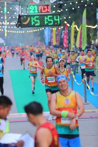BIB: 262
                            <button type="button" onclick="openModal(8903198)" class="btn btn-primary btn-sm float-right btn-popup" data-toggle="modal" data-target=".modal-high-quality">
                        <i class="fas fa-shopping-cart"></i> Add to Cart
                    </button>
                                            <button type="button" onclick="isThisMe(8903198, true)" class="btn btn-success btn-sm float-right btn-popup btn-isme hidden" data-toggle="tooltip" data-placement="bottom" title="นี่คือรูปของคุณใช่ไหม คลิกที่นี่เพื่อเอาเข้าอัลบั้ม">
                        <i class="fas fa-plus"></i> Add to album
                    </button>
                    <button type="button" onclick="isThisMe(8903198, false)" class="btn btn-warning btn-sm float-right btn-popup btn-isnotme hidden">
                        <i class="fas fa-ban"></i> Remove from album
                    </button>