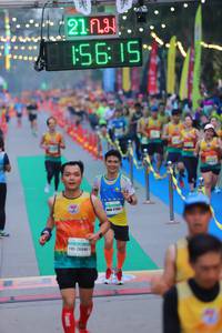 BIB: 213, 2544
                            <button type="button" onclick="openModal(8971979)" class="btn btn-primary btn-sm float-right btn-popup" data-toggle="modal" data-target=".modal-high-quality">
                        <i class="fas fa-shopping-cart"></i> Add to Cart
                    </button>
                                            <button type="button" onclick="isThisMe(8971979, true)" class="btn btn-success btn-sm float-right btn-popup btn-isme hidden" data-toggle="tooltip" data-placement="bottom" title="นี่คือรูปของคุณใช่ไหม คลิกที่นี่เพื่อเอาเข้าอัลบั้ม">
                        <i class="fas fa-plus"></i> Add to album
                    </button>
                    <button type="button" onclick="isThisMe(8971979, false)" class="btn btn-warning btn-sm float-right btn-popup btn-isnotme hidden">
                        <i class="fas fa-ban"></i> Remove from album
                    </button>