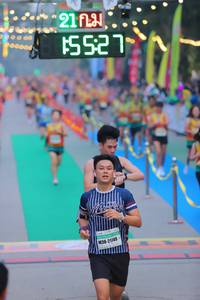 BIB: 527, 21749
                            <button type="button" onclick="openModal(8936346)" class="btn btn-primary btn-sm float-right btn-popup" data-toggle="modal" data-target=".modal-high-quality">
                        <i class="fas fa-shopping-cart"></i> Add to Cart
                    </button>
                                            <button type="button" onclick="isThisMe(8936346, true)" class="btn btn-success btn-sm float-right btn-popup btn-isme hidden" data-toggle="tooltip" data-placement="bottom" title="นี่คือรูปของคุณใช่ไหม คลิกที่นี่เพื่อเอาเข้าอัลบั้ม">
                        <i class="fas fa-plus"></i> Add to album
                    </button>
                    <button type="button" onclick="isThisMe(8936346, false)" class="btn btn-warning btn-sm float-right btn-popup btn-isnotme hidden">
                        <i class="fas fa-ban"></i> Remove from album
                    </button>